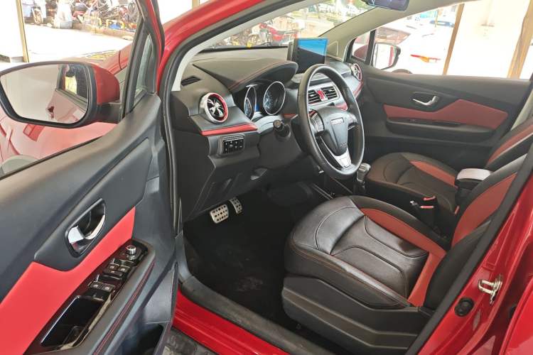 Used Haval H1 2017 Blue Label 1.5L AMT Standard Model
