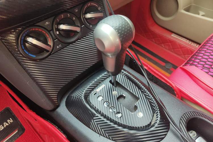 Used Nissan Qashqai 2012 2.0 XL Fire CVT 2WD Gear Lever