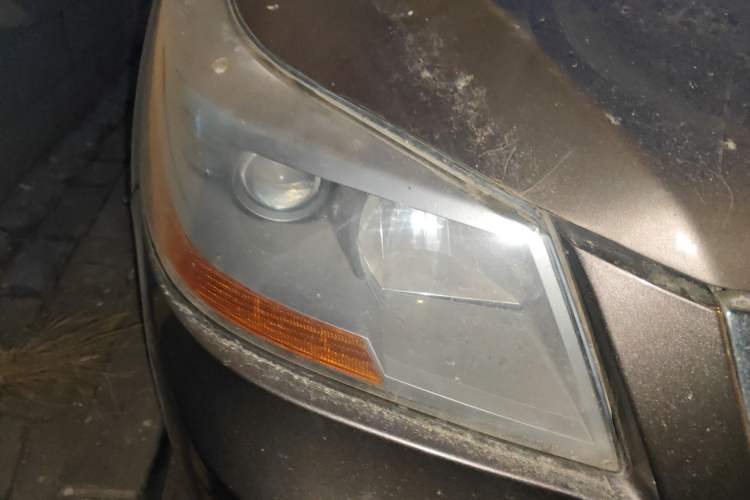 Used GAC Gonow Aoosed GX5 2012 2.4L Manual Gasoline 4x4 with Sunroof Right Front Headlight