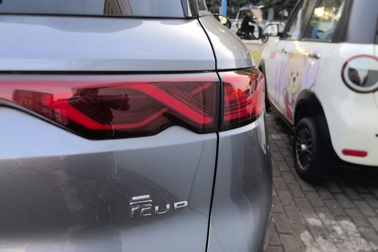 Used BYD Yuan UP 2024 401KM Beyond Edition Right Rear Taillight