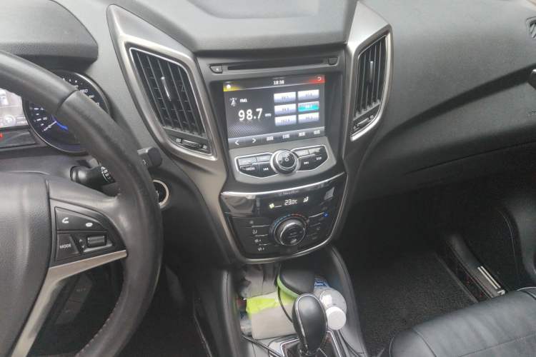 Used CHANGAN CS75 2014 1.8T Automatic Elite Model China IV Standard
