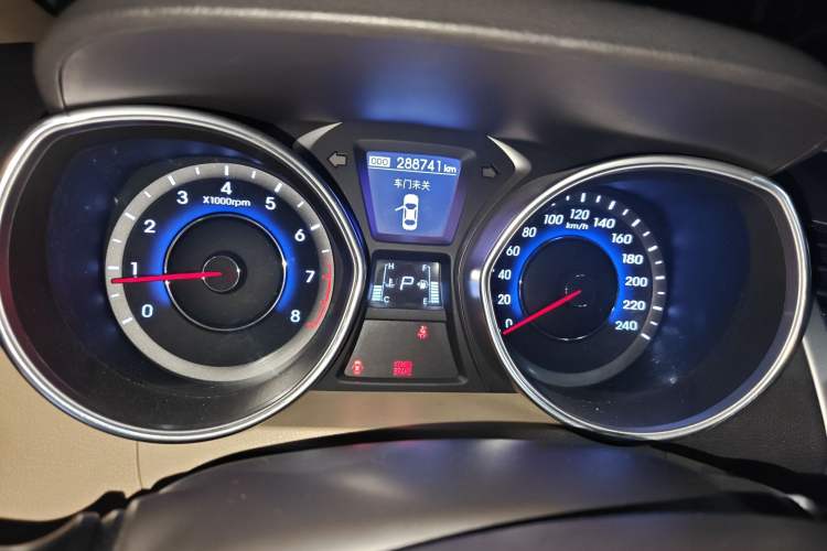 Used Hyundai Elantra (5th Generation / Langdong) 2012 1.6L Automatic Leading Model
