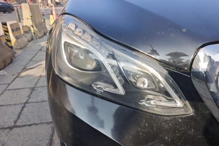 Used Mercedes-Benz E-Class 2013 E 260 L CGI Stylish Model
