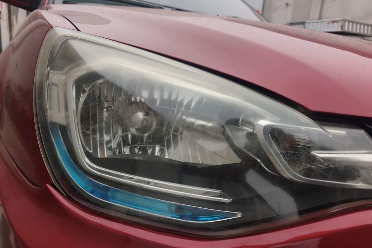 Used Soueast V3 Lingyue 2015 1.5L Manual Style Edition Right Front Headlight