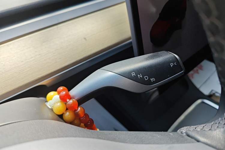 Used Tesla Model Y 2022 Long-Range All-Wheel-Drive Version