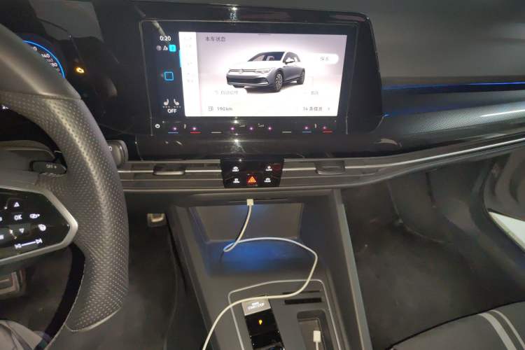 Used Volkswagen Golf 2021 280TSI DSG R-Line Audio And AC Panel