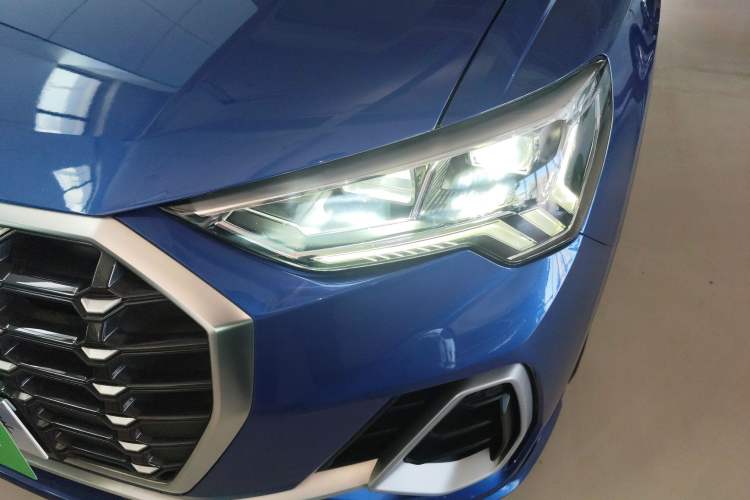 Used Audi Q3 2019 35 TFSI Advanced Dynamic Edition
