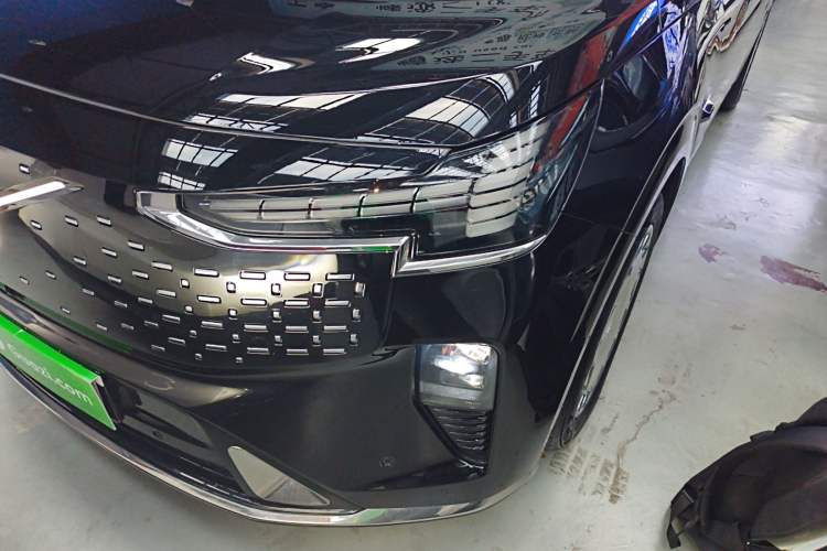 Used Volvo EM90 2025 Ultra Six-Seater