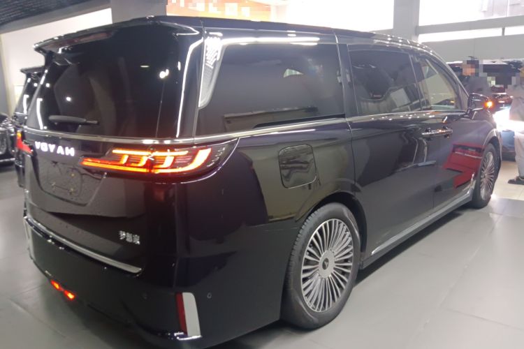 Used VOYAH Dream 2025 PHEV Four-Wheel-Drive Flagship Kunpeng Edition