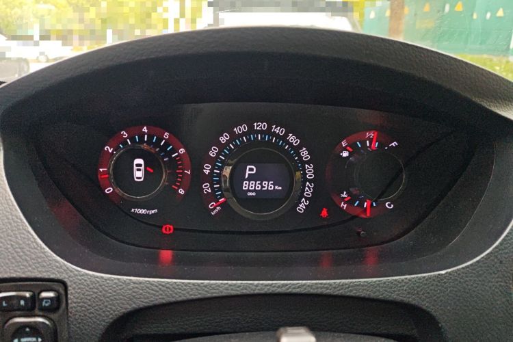 Used Luxgen Great 7 SUV 2012 Limited-Edition Sharp Model 2.2T Two-Wheel Drive Smart Version
