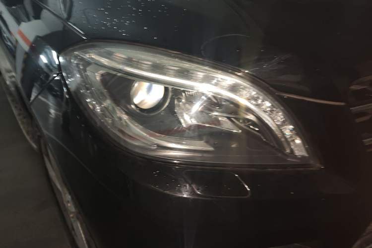 Used Mercedes-Benz M-Class 2012 ML 300 Right Front Headlight