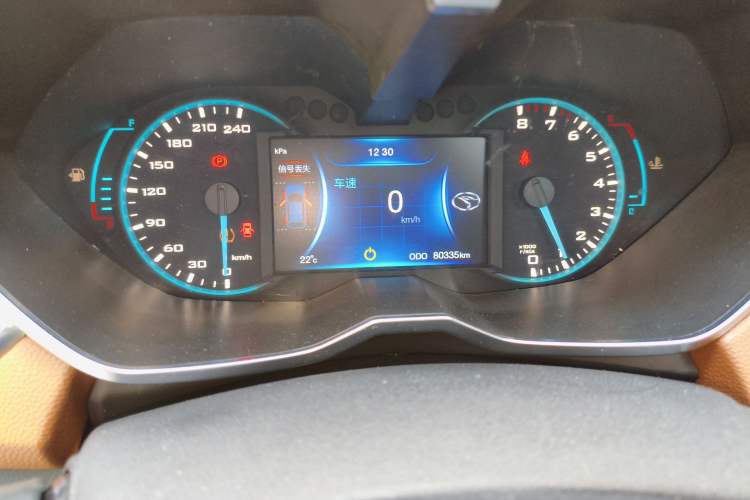 Used Soueast DX7 2017 1.5T Manual Luxury Model Odometer Close Up