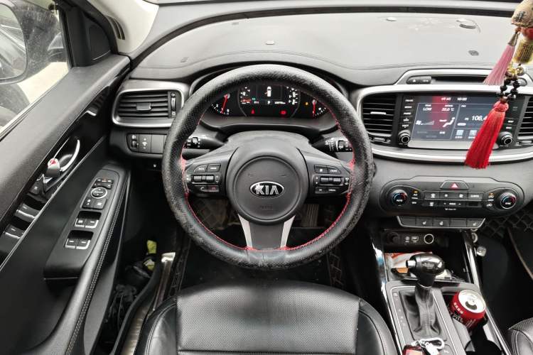 Used Kia Sorento 2015 Sorento L 2.4L Gasoline 4WD Elite Edition 5 Seats China IV Standard Steering Wheel