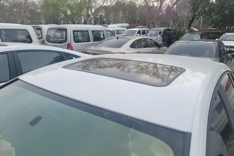 Used Buick Verano 2018 Hatchback 15S Automatic Ambition Model Roof