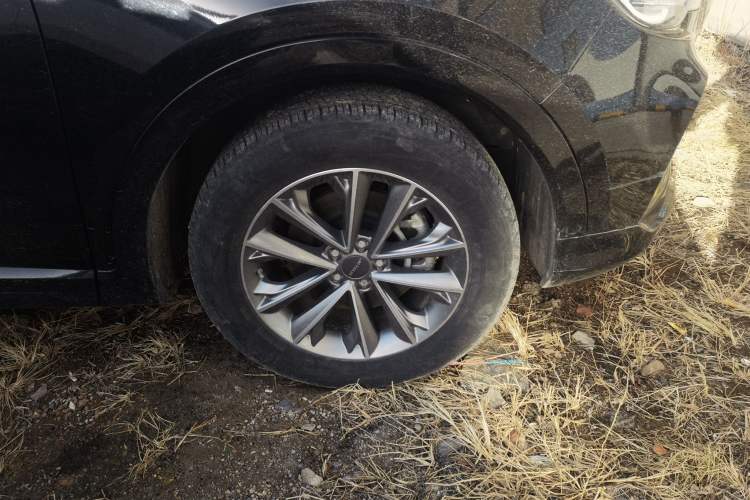 Used JETOUR X70 2020 1.5T Manual Comfort Edition 5 Seats Right Front Wheel Hub