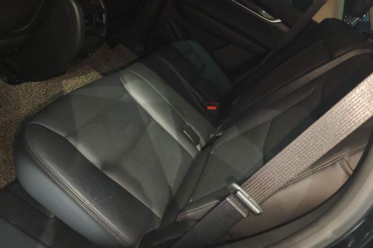 Used Cadillac XT5 2018 25T Luxury Model
