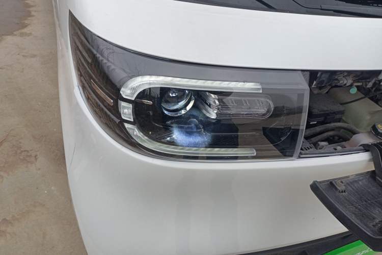 Used SAIC MAXUS Dana V1 2024 V1 Long Wheelbase High Roof (51 kWh)