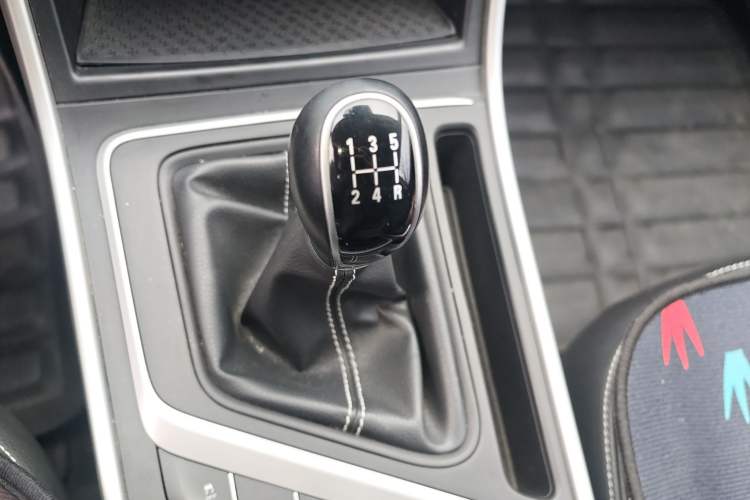 Used Geely Auto Vision X6 2018 1.8L Manual 4G Connect Luxury Edition
