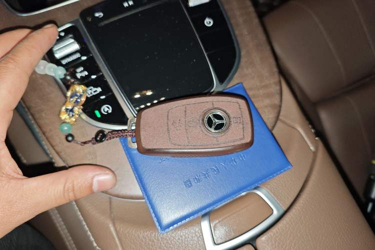 Used Mercedes-Benz E-Class 2021 E 260 L
