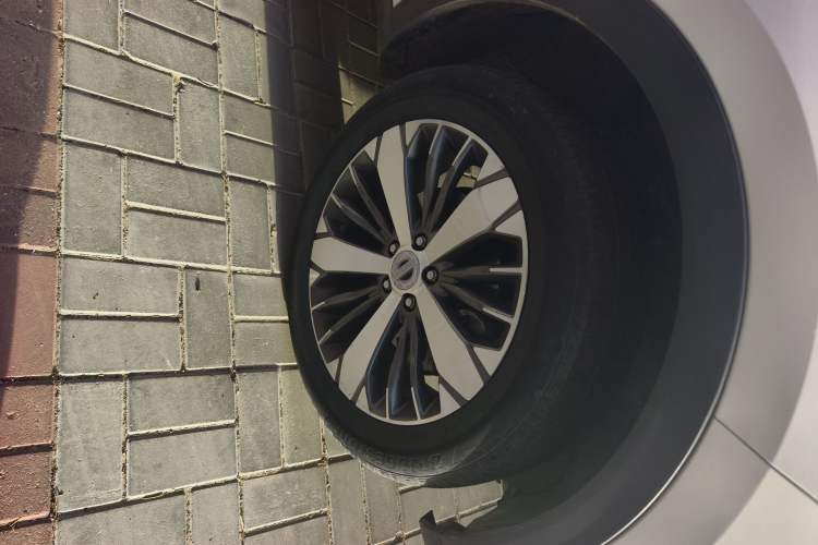 Used Haval F7x 2019 1.5T Two-Wheel Drive Intelligent Technology Edition Right Front Wheel Hub