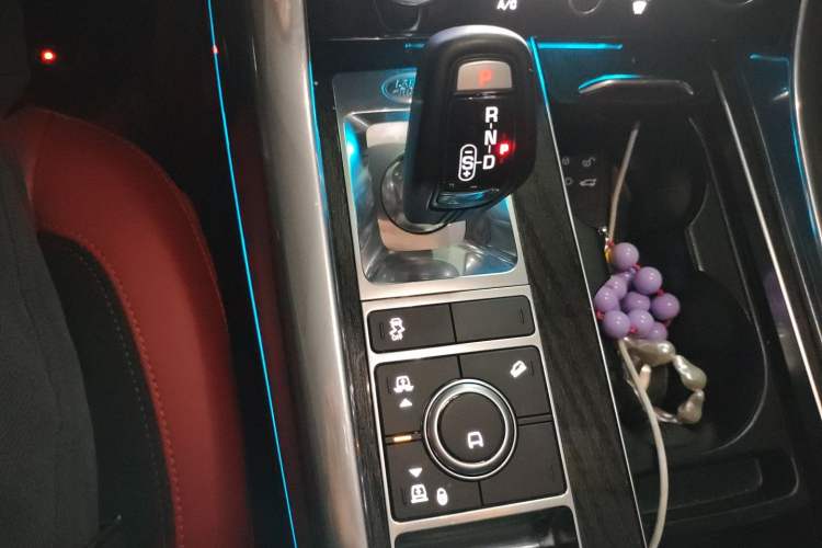 Used Land Rover Range Sport 2022 3.0 L6 YAO Black Edition Gear Lever