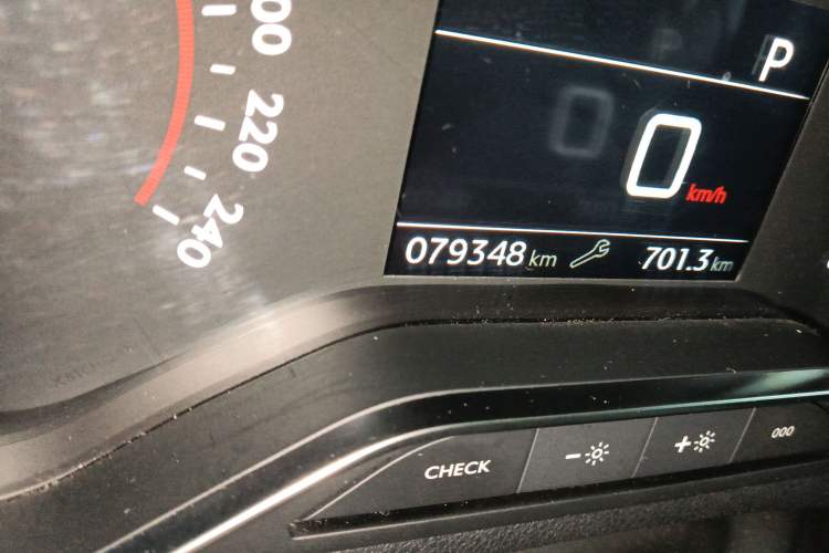 Used Citroen C5 2017 350THP Automatic Luxury Model Odometer Close Up