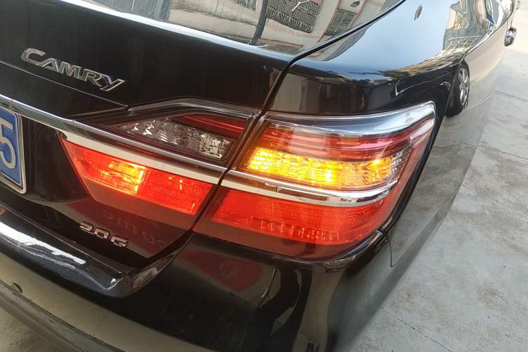 Used Toyota Camry 2016 2.0G 10th Anniversary Leading Edition