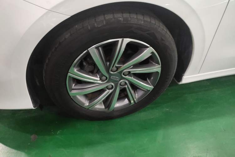 Used Geely Auto Binray 2019 200T DCT Binchi Edition Left Front Wheel Hub