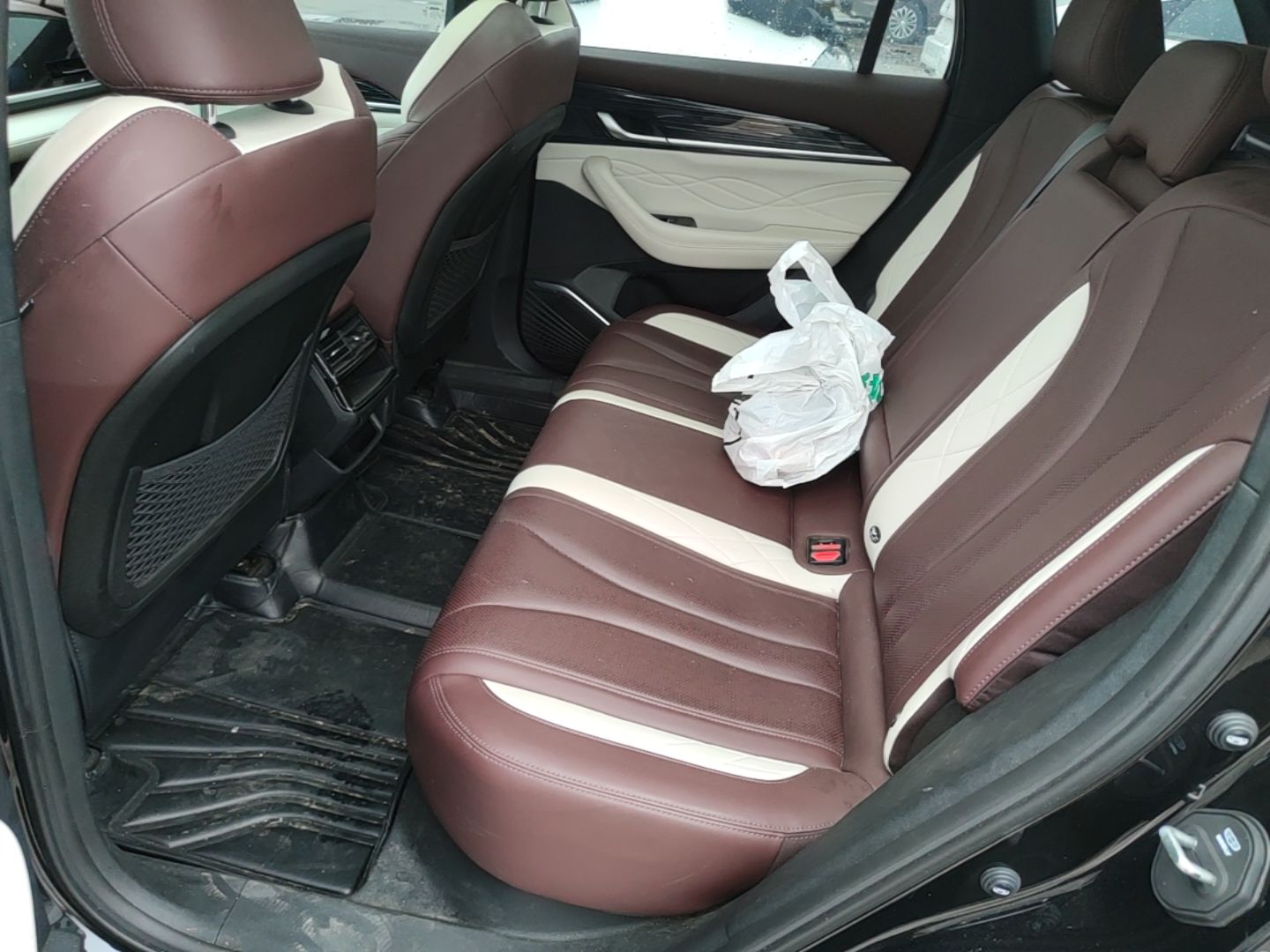 Geely Auto Monjaro L 2021 2.0TD DCT EVO Two-Wheel Drive Prestige Version — снимка 20