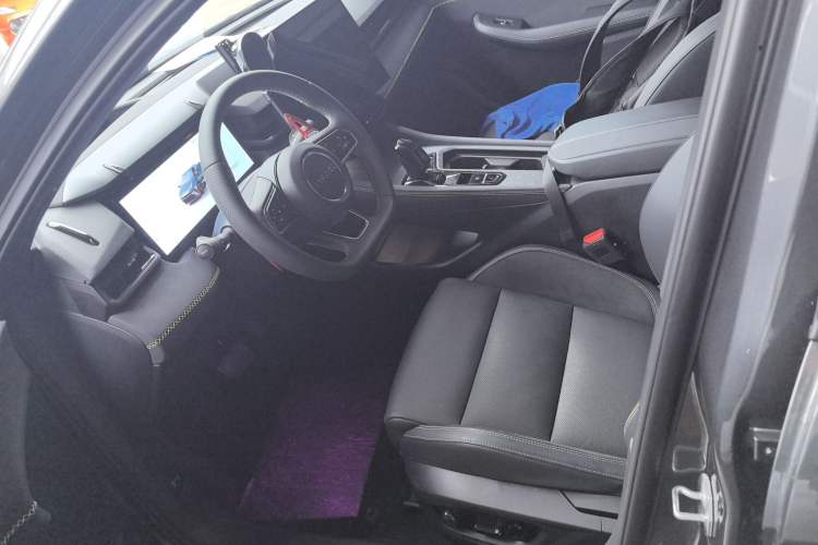 Used Lynk & Co 03 2025 2.0TD DCT Champion Edition Pro Left Front Seat