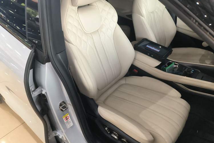 Used BYD Song L EV 2024 662 km Excellence Version
