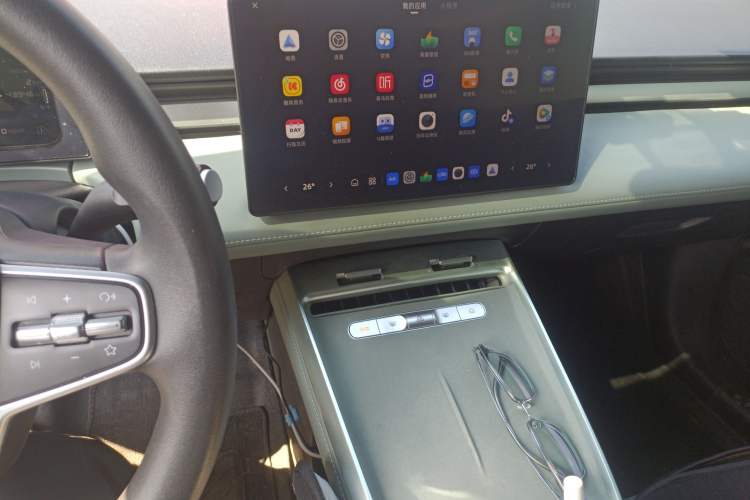 Used Roewe D6 2025 450km Deluxe Edition
