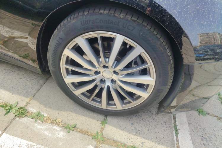 Used Maserati Ghibli 2014 3.0T Standard Edition Right Front Wheel Hub