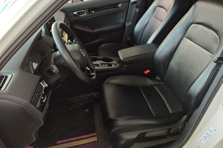 Used Honda Civic 2023 240TURBO CVT Dynamic Edition Left Front Seat