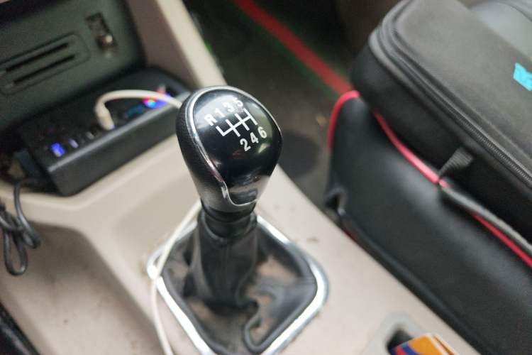 Used FORTHING Lingzhi 2020 M5L 2.0L Base Model 7 Seats Gear Lever