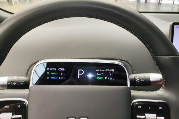 Used Li Auto L8 2025 Ultra Smart Refreshed Edition
