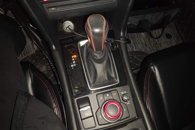 Used Mazda 3 Axela 2017 Sedan 1.5L Automatic Luxury Model Emission Standard China V