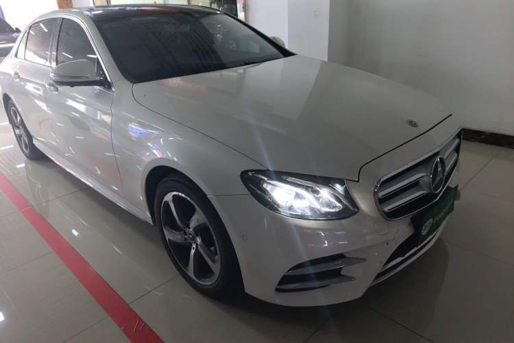 Used Mercedes-Benz E-Class 2019 E 300 L Sporty and Stylish Model Exterior 1