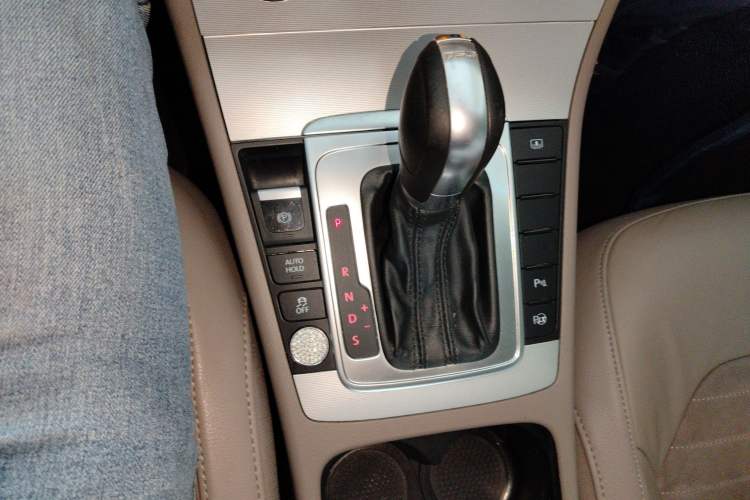 Used Volkswagen Magotan 2013 2.0 TSI Prestige Model