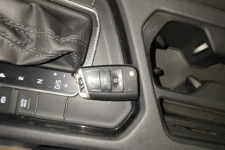 Used Volkswagen Tiguan L 2021 330TSI Automatic Two-Wheel Drive R-Line Enhanced Edition
