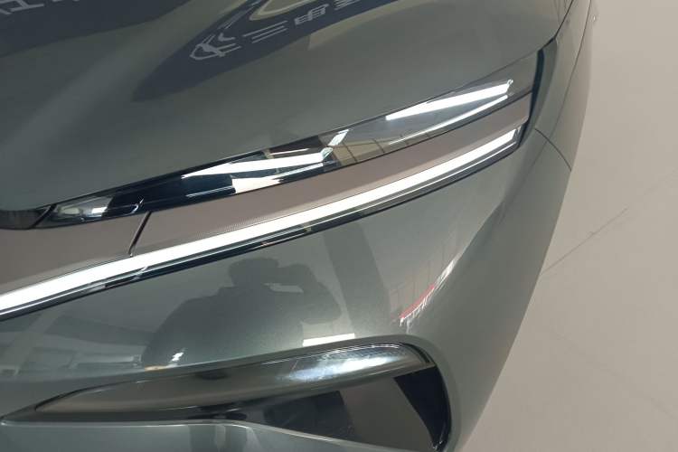 Used BYD Tang L 2025 DM 175KM Drone Player Edition Left Front Headlight