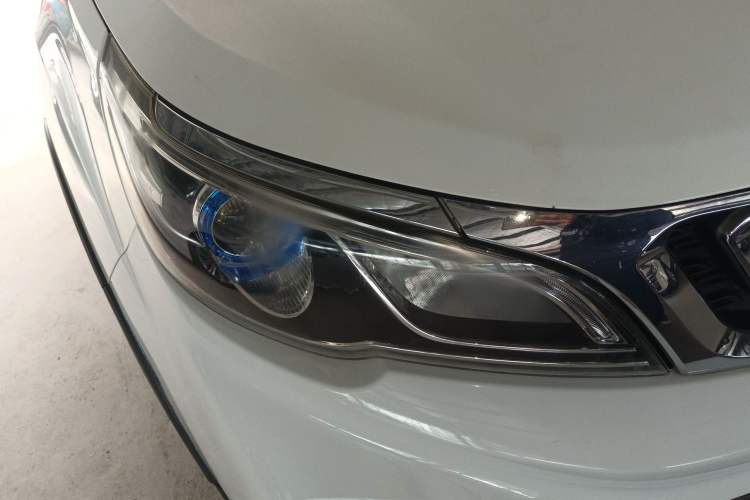 Used Geely Auto Vision X3 2017 1.5L Automatic Luxury Model Right Front Headlight