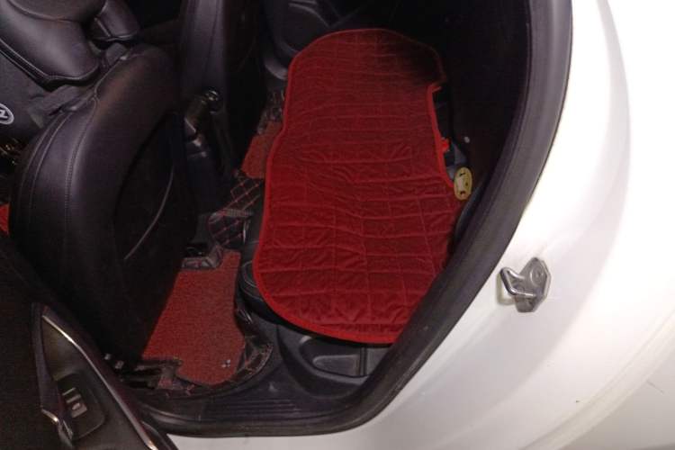 Used Volvo V40 2015 1.6T Zhiyi Edition