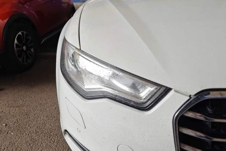 Used Audi A6L 2012 TFSI Standard Model Right Front Headlight