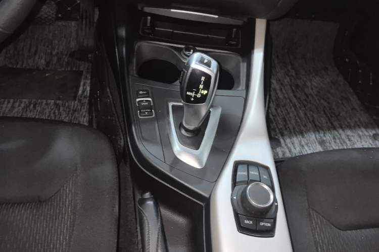 Used BMW 1 Series 2013 Revised 116i Leading Edition Gear Lever