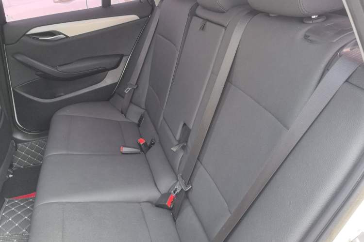 Used BMW X1 2014 sDrive18i Leading Model
