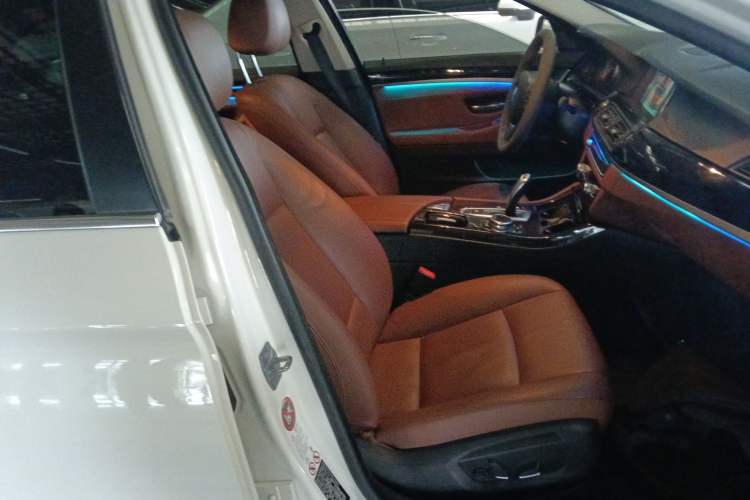 Used BMW 5 Series 2014 528Li Leading Model