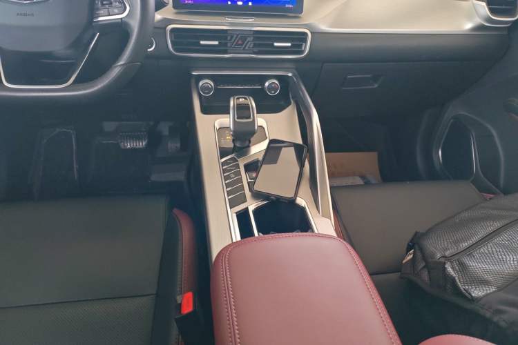 Used Geely Auto Coolray 2020 Facelift 240T DCT Hunter