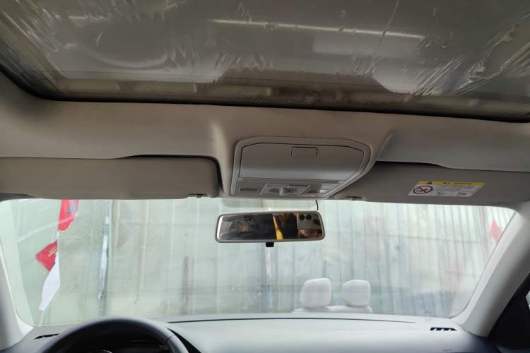 Used Volkswagen Bora 2016 1.6L Automatic Comfort Model Headliner