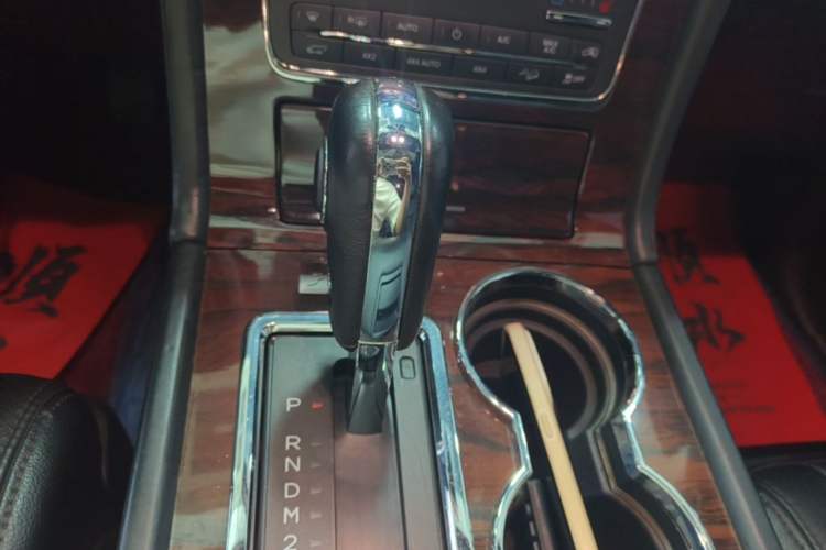 Used Lincoln Navigator 2016 3.5T AWD Gear Lever